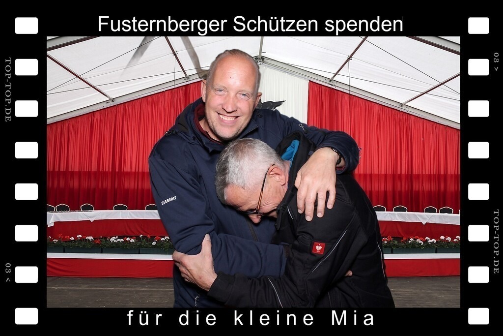 top-top.de 240928-095 | Foto, Video, Fotografie, Videografie, Fotobox, DJ, Discjockey, Musik, Musikbox, Veranstaltung, Photobooth, Amazon, Ebay, Buchtipp, Bestseller, Autor, Verlag, Buch, Wesel, Hamminkeln, NRW, Dinslaken, Rees, Drohne, Hochzeit, Party, Fotobox, Wesel, Fotograf