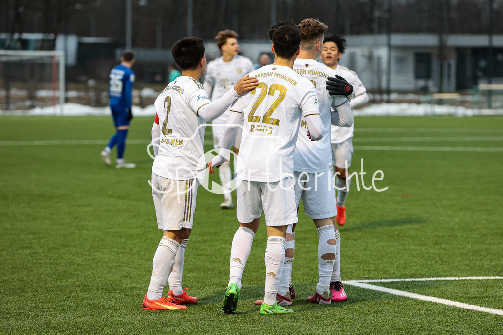 FC Bayern Amateure - Bahlinger SC | Jubel der Amateure nach dem Tor zum 2-0 durch RANOS (FCB #22)