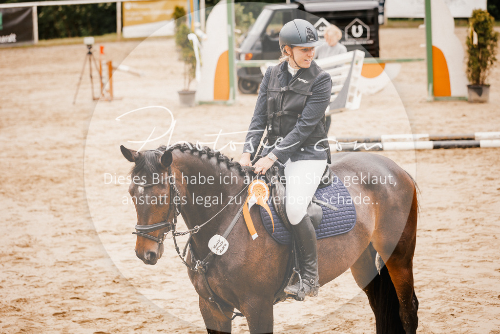 3I6A2495 | Stimmungsvolle Portraits und Reitsportfotografie im Ruhrgebiet und im Münsterland.

Pferdefotografie, Hundefotografie, Tierfotografie, Reportagen, Portraits von Tier und Mensch, Turnierfotografie in Bochum, Recklinghausen, Marl, Haltern am See, Dülmen.. - Realisiert mit Pictrs.com