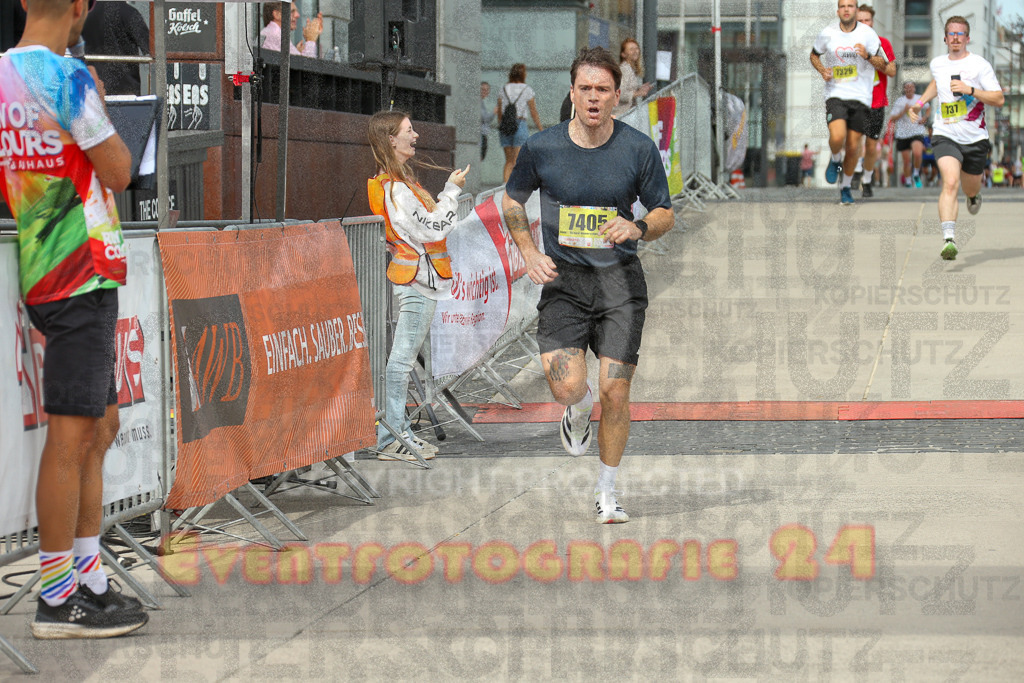 250920_1322_EX1_4173 | Sportfotografie im Rhein-Sieg Kreis, Köln, Bonn, NRW, Rheinland Pfalz, Hessen, etc. Unser Tätigkeitsfeld umfasst den Laufsport vom Volkslauf über den Marathon, Duathlon, Triathon bis zum Ultralauf wie Kölnpfad Ultra oder Schindertrail.
