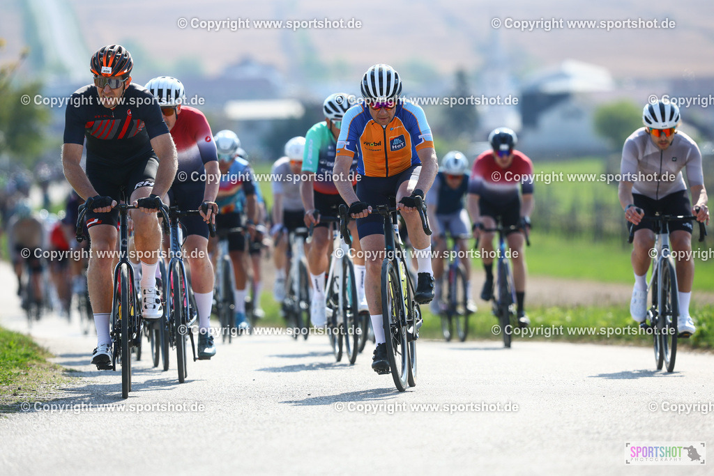 255_TRA55428 | Neusiedlersee Radmarathon 2026@sportshot_your_pictrs #yourpictures#roadtowm2029 #nrm #neusiedlerseeradmarathon #neusiedlersee #neusiedlerseetourismus #burgenland #mörbisch #nrm26 #burgenlandtourismus #voglundco #poweredbyburgenlandtourismus #radsport #rad #marathon #ucigranfondo #visitburgenland #ucigranfondoworldseries