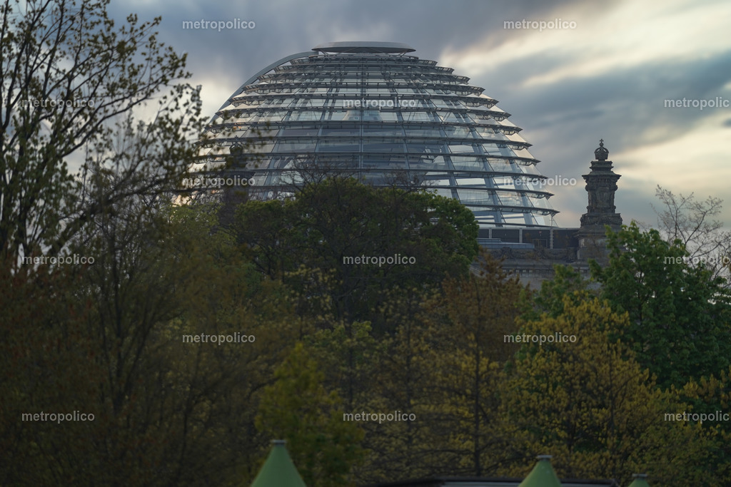 Reichstagskuppel (bearbeitet) | Metropolico