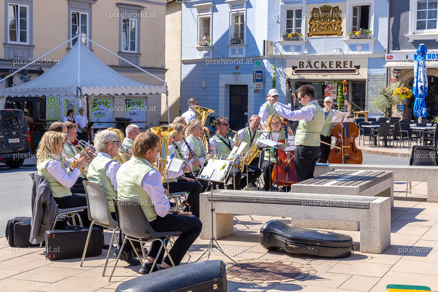 Fronleichnamsprozession mit Pfarrfest | Bildershop von pixelworld.at - Realisiert mit Pictrs.com