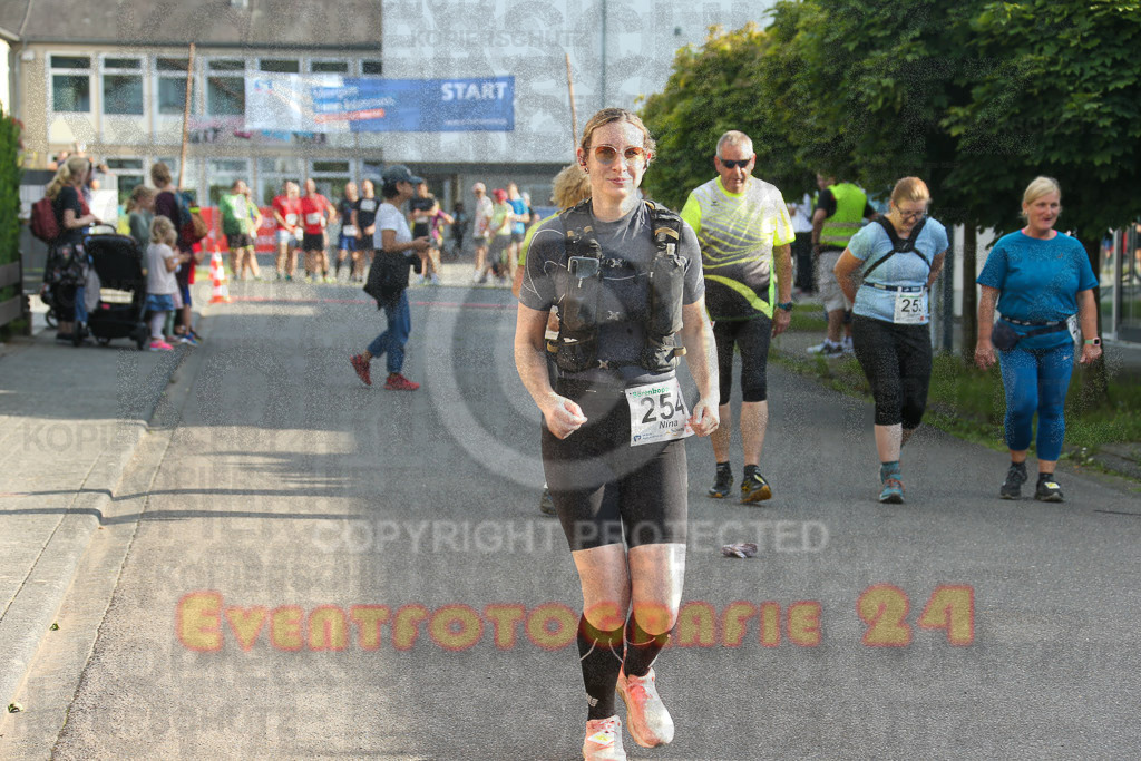 230804_1812_EX1_3807 | Sportfotografie im Rhein-Sieg Kreis, Köln, Bonn, NRW, Rheinland Pfalz, Hessen, etc. Unser Tätigkeitsfeld umfasst den Laufsport vom Volkslauf über den Marathon, Duathlon, Triathon bis zum Ultralauf wie Kölnpfad Ultra oder Schindertrail.