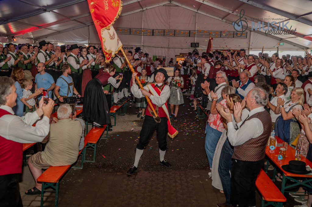 DSC_5952 | "Fussifoto.com – Ihr Ansprechpartner für hochwertige Fotografie! Entdecken Sie kreative Bilder und professionelle Dienstleistungen. Kontaktieren Sie uns für Ihre Projekte!"