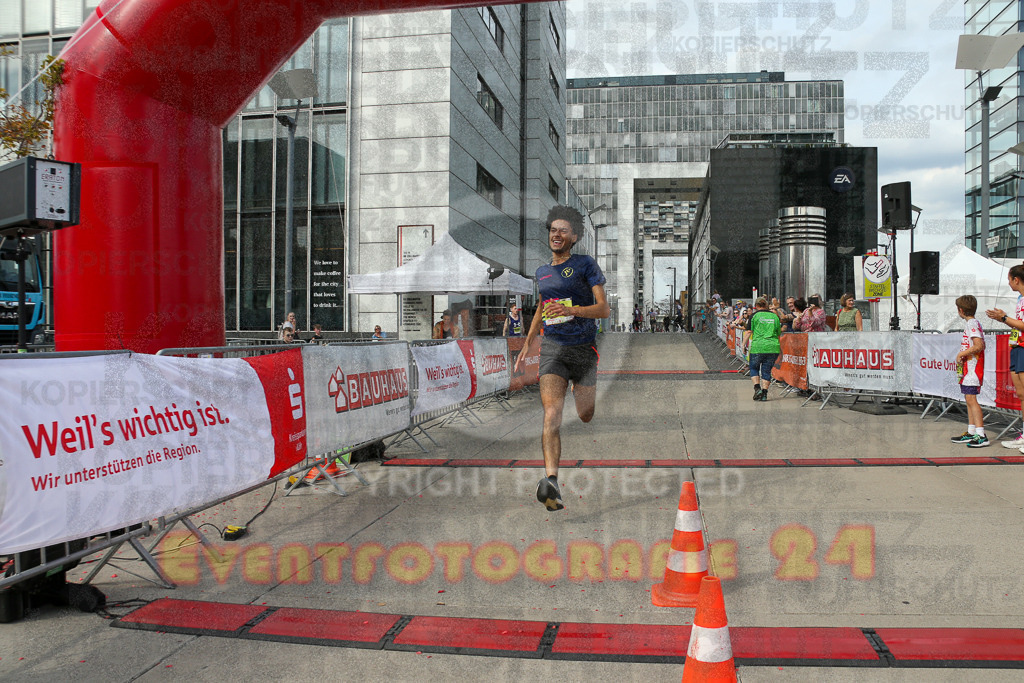 250920_1514_EX1_8625 | Sportfotografie im Rhein-Sieg Kreis, Köln, Bonn, NRW, Rheinland Pfalz, Hessen, etc. Unser Tätigkeitsfeld umfasst den Laufsport vom Volkslauf über den Marathon, Duathlon, Triathon bis zum Ultralauf wie Kölnpfad Ultra oder Schindertrail.