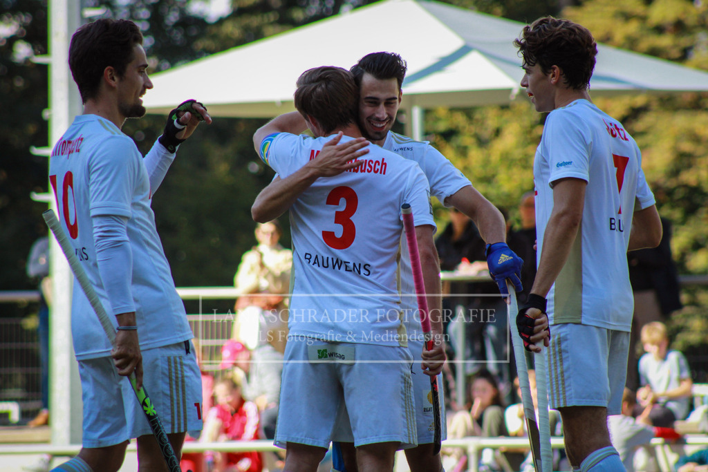 Rot - Weiß Köln - Münchner SC 25.09.22-60 | lanaschraderfotografie - Realisiert mit Pictrs.com