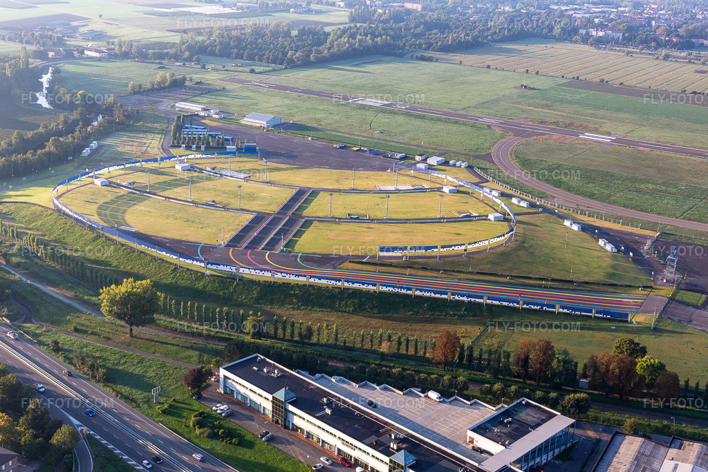 Aerial view: Arena Campovolo Music® Reggio Emilia in Reggio nell’Emilia in the state Reggio Emilia, Italy.Photo: IMG_134830.jpg taken on 09/20/2022 by Werner Riehm/FLY-FOTO.comResolution of the original: 5472 x 3648 pxWWW.ARENACAMPOVOLO.ORG