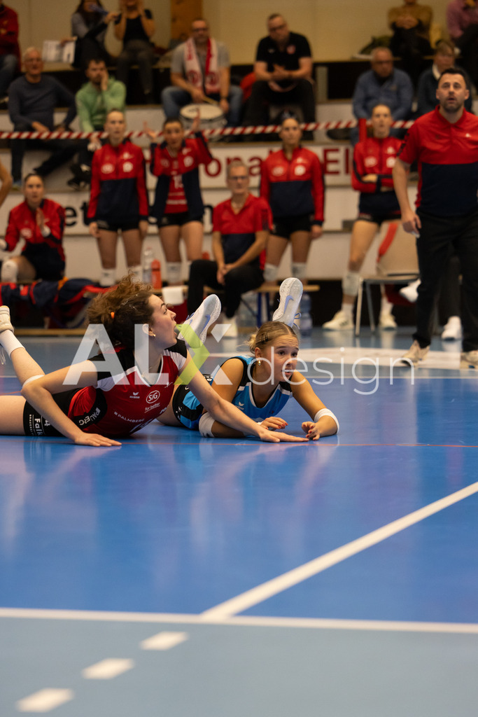 Volleyball I Frauen I Saison 2025-2026 I CEV Volleyball Challenge Cup 2026 | Women I 16th Finals I VC Kanti Schaffhausen - TJ Ostrava I 03.12.2025 | VC Kanti Schaffhausen - 14 Josipa Marković (HR) – Aussen - 2 Kimi Schnegg (CH) – Libera - Realisiert mit Pictrs.com