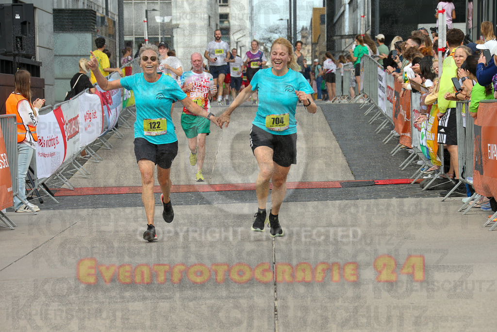 250920_1328_EX1_4905 | Sportfotografie im Rhein-Sieg Kreis, Köln, Bonn, NRW, Rheinland Pfalz, Hessen, etc. Unser Tätigkeitsfeld umfasst den Laufsport vom Volkslauf über den Marathon, Duathlon, Triathon bis zum Ultralauf wie Kölnpfad Ultra oder Schindertrail.