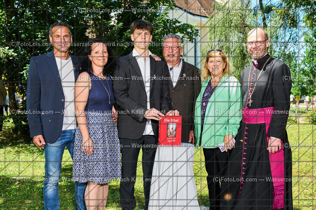 ALP1363_PfarrFirmung Wieselburg_Firmling-PateIn_Familie | (C)FotoLois.com, Alois Spandl, Firmung in der Pfarrkirche Wieselburg mit Generalvikar Dr. Christoph Weiss, Dechant Pfarrer Daniel Kostrzycki und Monignore Franz Dammerer, Sa 15. Juni 2024.