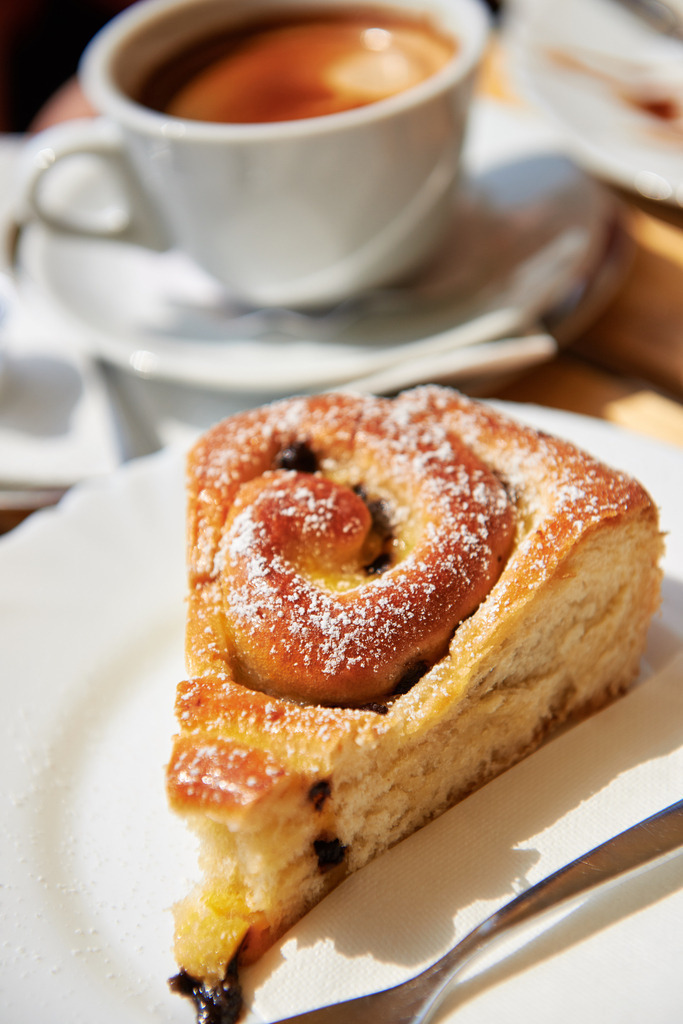 Kaffee und Kuchen | Krumau, Tschechien - 21. April 2013: Kaffee und Kuchen - Realisiert mit Pictrs.com