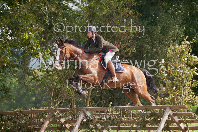 09-23 Jagd Perdöl_MCH9844_Marina Hewig | Fotografie, FotoArt, PferdesportArt, Pferdesportfotografie, Landschaftsfotografie, Reisefotografie, Reise, Pferde - Realisiert mit Pictrs.com