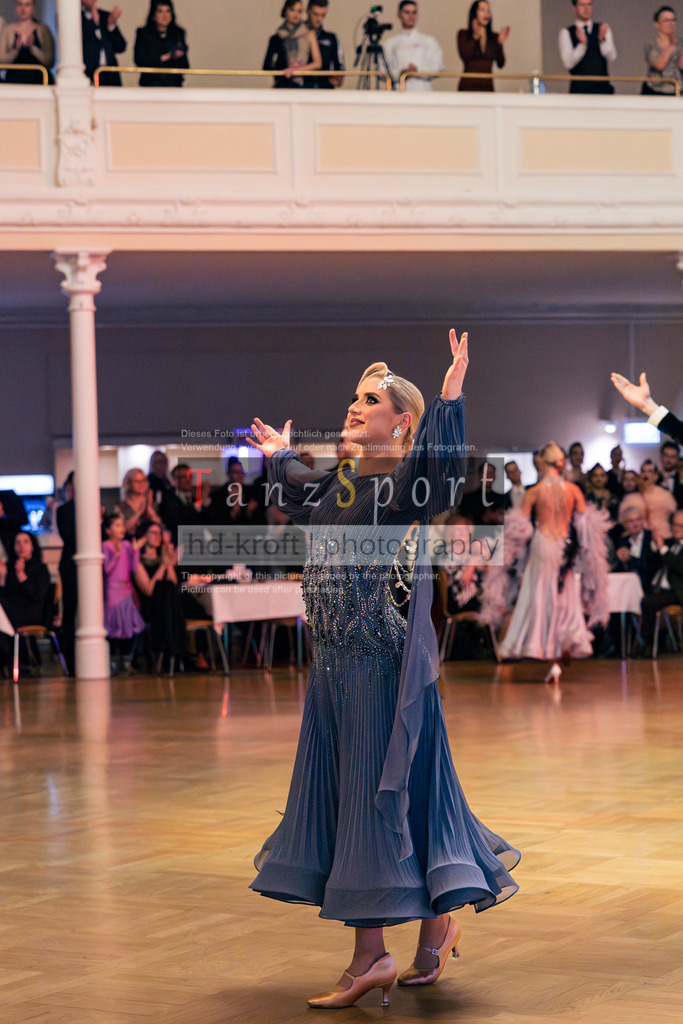 20251129_DM-HGS-S-Std_10450 | Tanzsportbilder, Standardtanz, Lateintanz, WDSF, DTV, LTVB, dancecomp, goc, hessen tanzt, blaues band der spree, walzer, tango, wiener walzer, slowfox, quickstepp, samba, rumba, cha-cha-cha, paso doble. jive, hd-kroft photography, turniertanzsport