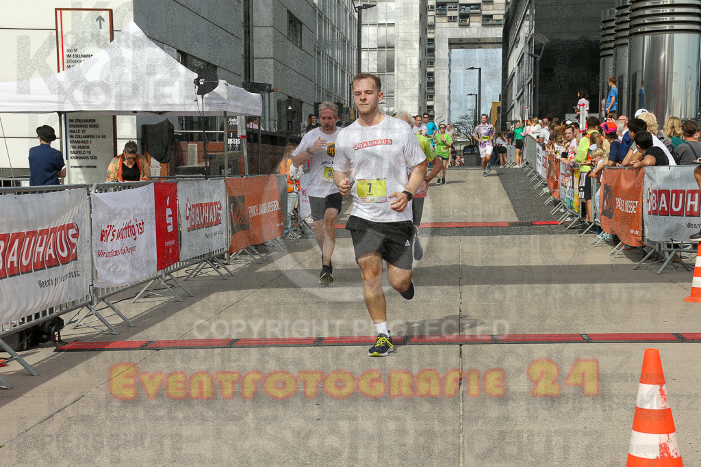 250920_1331_EX1_5179 | Sportfotografie im Rhein-Sieg Kreis, Köln, Bonn, NRW, Rheinland Pfalz, Hessen, etc. Unser Tätigkeitsfeld umfasst den Laufsport vom Volkslauf über den Marathon, Duathlon, Triathon bis zum Ultralauf wie Kölnpfad Ultra oder Schindertrail.