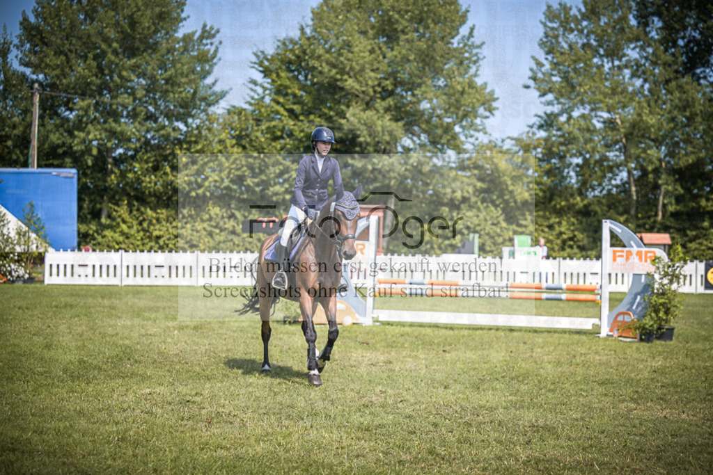 DOS_3589 | Entdecke hochwertige Reitturnierfotos von Foto Oger. Professionell, emotional und authentisch – jetzt Lieblingsmomente im Shop bestellen.Deutschlandweite Turnierfotografie. - Realisiert mit Pictrs.com