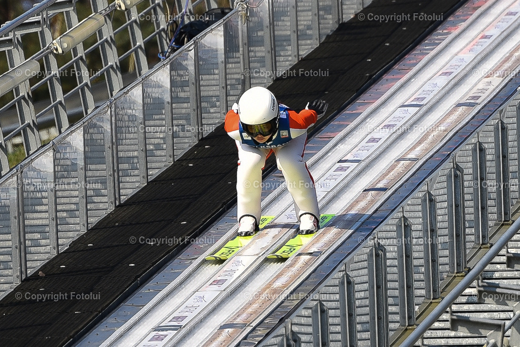 A_LUI_20230210_0047 | HINZENBACH, AUSTRIA, NORDIC SKIING, WOMEN TEAM-SKI JUMPING - FIS WORLD CUP 
IM BILD:  Liangyao Wang (CHN)                

FOTO:FOTOLUI/UW