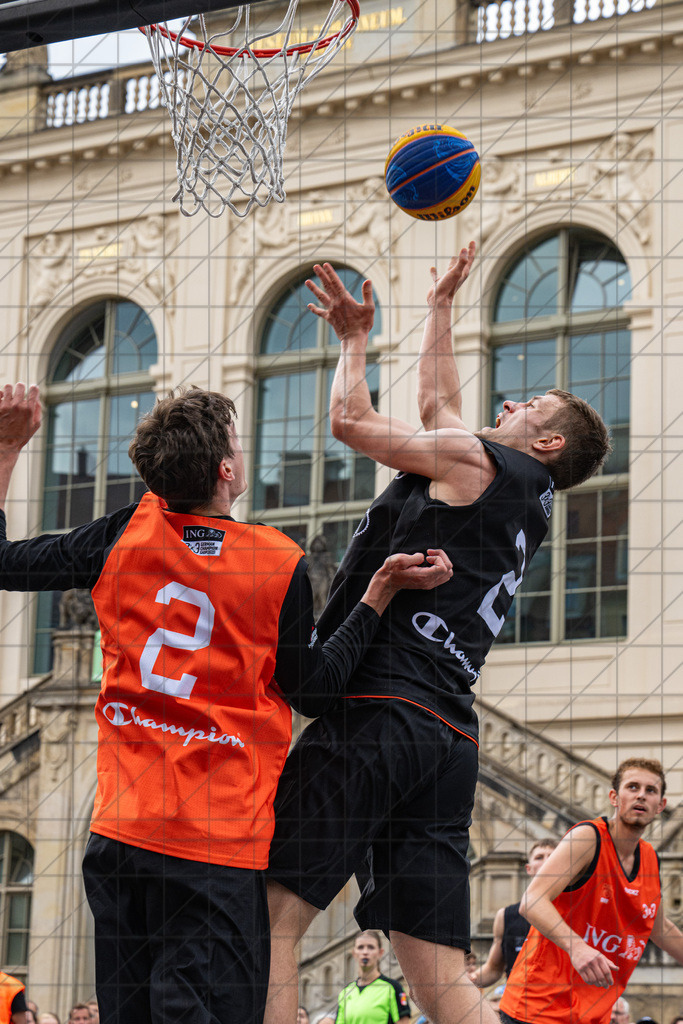 DIE FINALS 2025 | Dt. Meisterschaft 3x3   | 1/4 Finale Männer //  02.08.25: DIE FINALS 2025 | Dt. Meisterschaft 3x3   / Dresden / Deutschland  //   CREDIT:www.bullenfotos.de, Martin König, Hörner Weg 40, D-49078 Osnabrück, +4917663732967 // Nutzung und Weitergabe nur zu den vereinbarten Zwecken. Presseanfragen an Ersteller. Alle Rechte beim Ersteller. Honorierung nach MFM. - Realisiert mit Pictrs.com