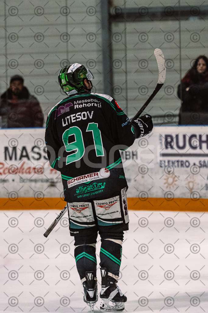 Alligators_vs_Erding_12_12_2025-219 | Höchstadt Alligators Fotogalerie: Eishockey-Action aus Franken. Professionelle Spielfotos, Portraits & Stadionbilder zum Download. Jetzt entdecken! - Realisiert mit Pictrs.com