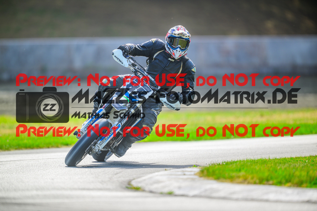 MaZZes_Fotomatrix_20250502_6007705_1399 | UE40