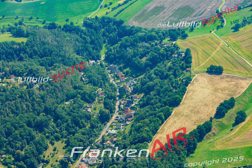 Schöne Luftaufnahme als Geschenk in Cumbach Talstraße Rudolstadt - Die Luftbildaufnahme wurde 2025 vom UL-Flugzeug heraus erstellt ( keine Drohne ) - Hochauflösende Luftaufnahme -Nicht vergleichbar mit Google Maps oder Satelittenbilder- Die Geschenkidee !Mit Lizenz und Bildrechte bestellbar