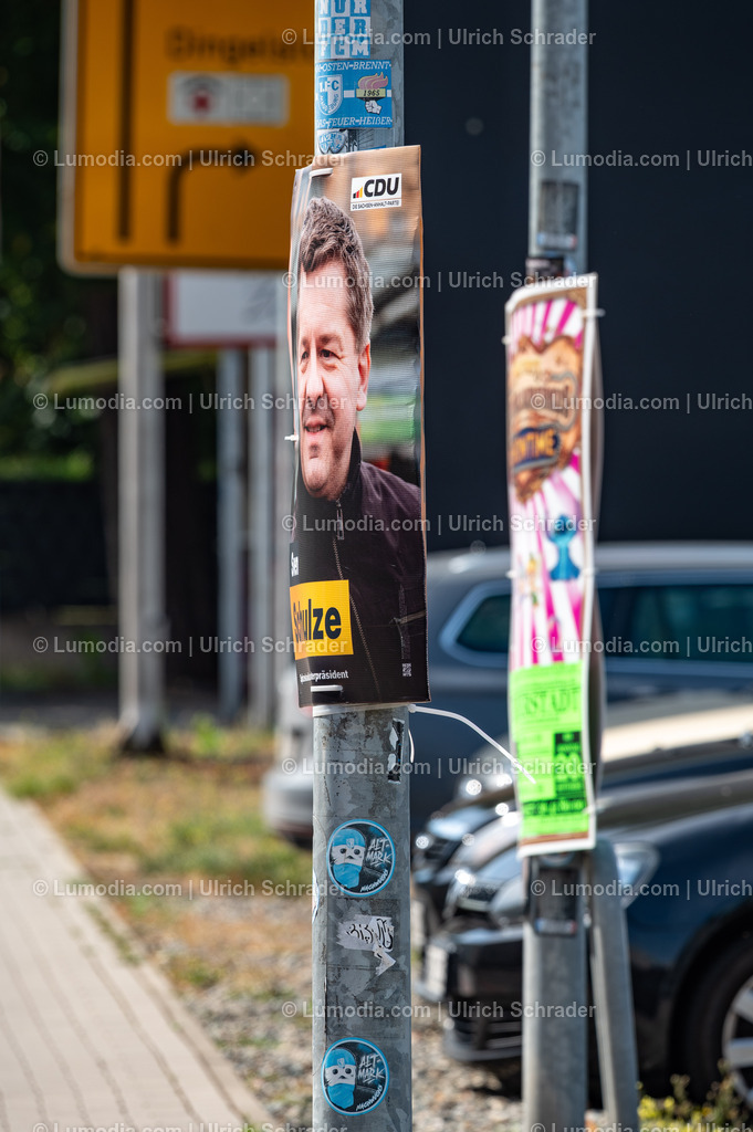 10049-14214 - Wahlplakate in Halberstadt | Stockfoto und Bilderpool mit Bildmaterial aus Deutschland, dem Harz, Halberstadt, Quedlinburg, Wernigerode und weltweit. Qualitativ hochwertige und professionelle Fotos anschauen und kaufen. - Realisiert mit Pictrs.com