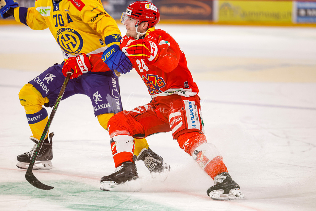 EHCB vs HCD 20260106_wb-1078 | Sportbilder, Sportfotograf, Hochzeits- und Eventfotografin, Flugshows, Portraits und Tiershooting, Aviation, Downhill, Nationalleague, Swissleague, International
