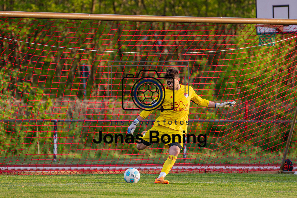 Fußball I Herren I Saison 2025-2026 I Bezirksliga Weser-Ems 4 I 20. Spieltag I TuS Frisia Goldenstedt - RW Visbek I 00208 | jns.sportfotos - Realisiert mit Pictrs.com