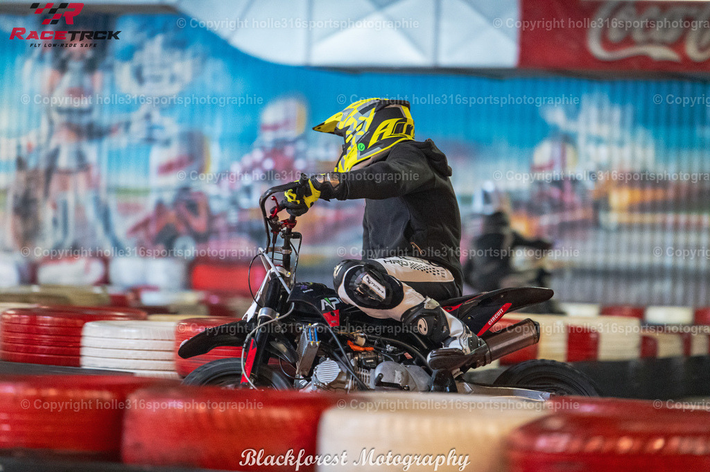26_01_25racetrck.1223 | Sportfotografie , Motorsport, Motoross, Reitsport, Mointainbike, Enduro,
Landschaft , Outdoor, Eventfotografie, Landschaft, Bilder online bestellen - Realisiert mit Pictrs.com