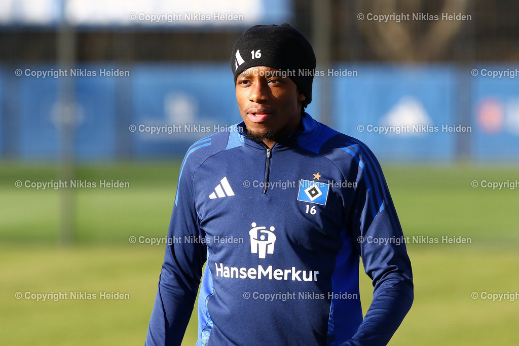 NH_HamburgerSV_Training_31012025 | Adedire Mebude (Hamburger SV)Fußball I Herren I Training I Saison 2024-2025 I Hamburger SV I 31.01.2025 I Trainingsplätze Volksparkstadion