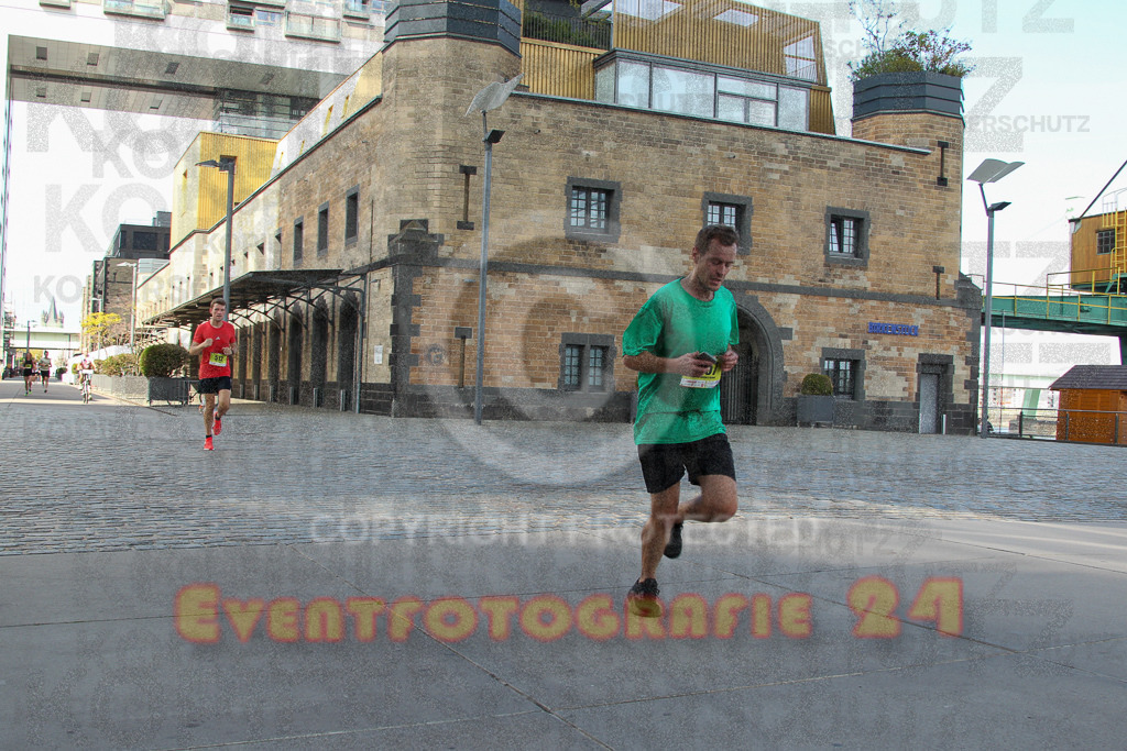 250920_1449_EV4_7185 | Sportfotografie im Rhein-Sieg Kreis, Köln, Bonn, NRW, Rheinland Pfalz, Hessen, etc. Unser Tätigkeitsfeld umfasst den Laufsport vom Volkslauf über den Marathon, Duathlon, Triathon bis zum Ultralauf wie Kölnpfad Ultra oder Schindertrail.