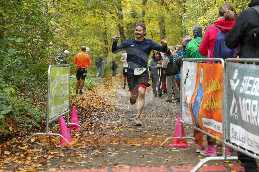 251026_1234_EX1_0709 | Sportfotografie im Rhein-Sieg Kreis, Köln, Bonn, NRW, Rheinland Pfalz, Hessen, etc. Unser Tätigkeitsfeld umfasst den Laufsport vom Volkslauf über den Marathon, Duathlon, Triathon bis zum Ultralauf wie Kölnpfad Ultra oder Schindertrail.