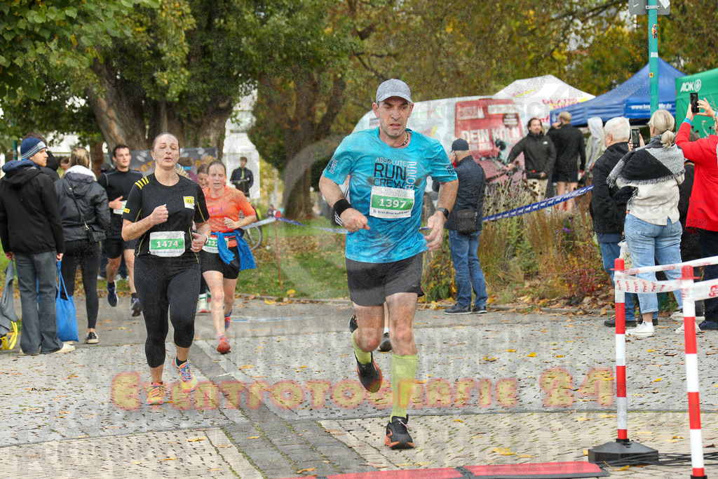 241020_1118_EX1_1888 | Sportfotografie im Rhein-Sieg Kreis, Köln, Bonn, NRW, Rheinland Pfalz, Hessen, etc. Unser Tätigkeitsfeld umfasst den Laufsport vom Volkslauf über den Marathon, Duathlon, Triathon bis zum Ultralauf wie Kölnpfad Ultra oder Schindertrail.