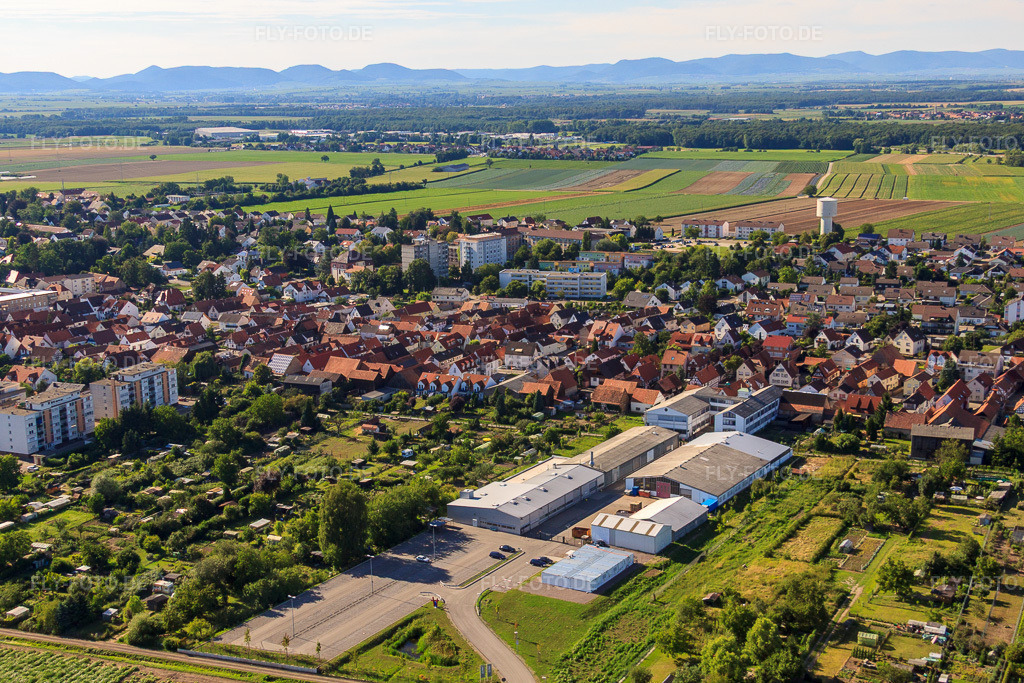 Luftbild: DBK in den Unterkandeler Gärten in Kandel im Bundesland Rheinland-Pfalz in Deutschland. Foto: IMG_30685.jpg vom 31.07.2010 durch Werner Riehm/FLY-FOTO.de