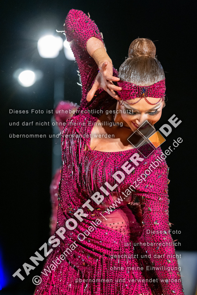 20250503-10792 | Hier finden Sie Tanz Bilder vom Latein und Standard Formationen tanzen. Sportbilder vom Tanzsport. Schöne Fotos und von Weltmeisterschaft, Europameisterschaft, Bundesliga, Regionalliga, Oberliga und Landesliga sowie von GOC Stuttgart, DanceComp, WM Bremen