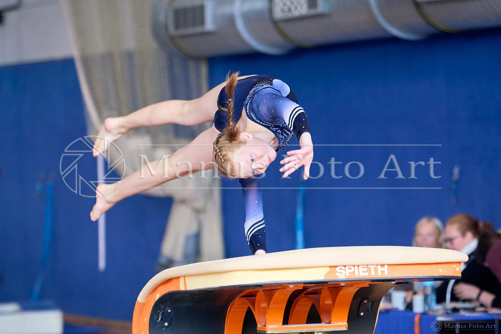 2024-10-06-1-A-DSC02035 | Professionelle Sportfotografie in Hamburg, Schleswig-Holstein und Niedersachsen – spezialisiert auf Rhönrad, Geräteturnen, Leistungsturnen und rhythmische Sportgymnastik. Bundesweite Begleitung von Rhönrad-Events. Jetzt Sport-Fotos - Realisiert mit Pictrs.com