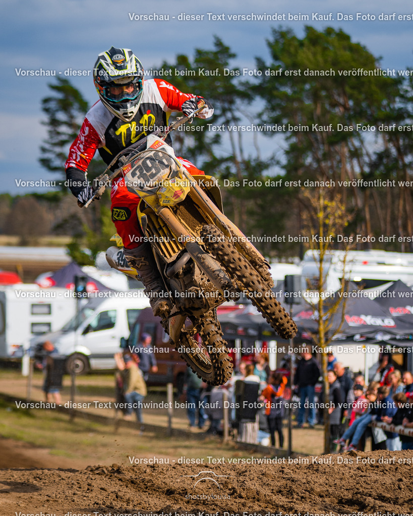 04_13_Bensdorf_MX1-3955 | Sportfotografin aus Berlin-Brandenburg mit Fokus auf Motocross. Ich halte deine sportliche Leistung und echte Emotionen auf und neben der Strecke professionell fest. Entdecke die Fotos von deinem Rennen und bestelle sie direkt hier im Shop.
