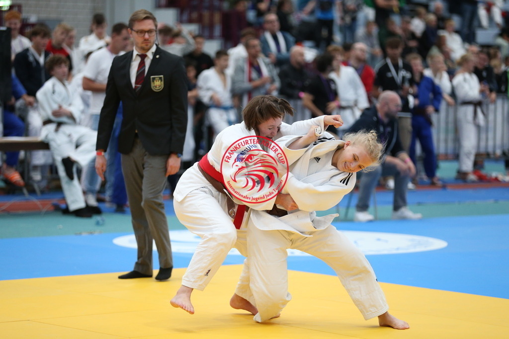 AT3Y0609 | Fotos vom Adler Cup - Pictures from Adler Cup

Hier findet Ihr alle Eindrücke und großen Momente der Adler Cup Wochenenden. Here you will find all impressions and great moments of the Adler Cup weekends. - Realisiert mit Pictrs.com