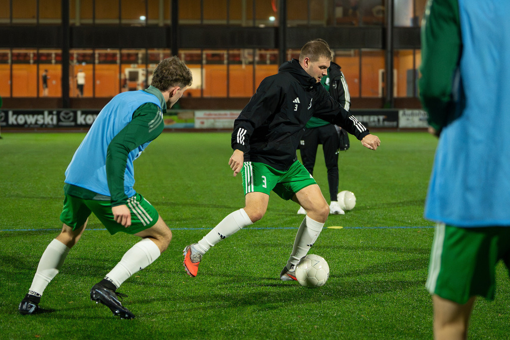 Fußball I Herren I Saison 2025-2026 I Freundschaftsspiel I TSV Grossenkneten - TuS Lutten I 0695 | Jan Holzenkamp (3, TuS Lutten) - Realisiert mit Pictrs.com