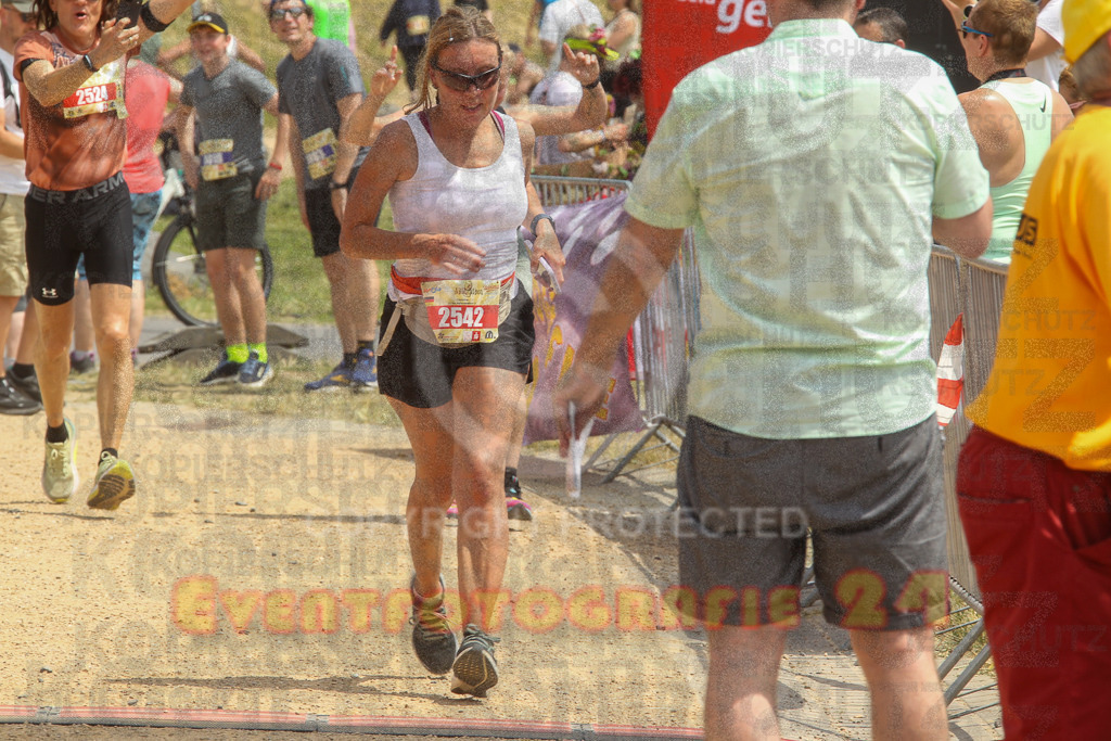 250614_1333_EV4_1049 | Sportfotografie im Rhein-Sieg Kreis, Köln, Bonn, NRW, Rheinland Pfalz, Hessen, etc. Unser Tätigkeitsfeld umfasst den Laufsport vom Volkslauf über den Marathon, Duathlon, Triathon bis zum Ultralauf wie Kölnpfad Ultra oder Schindertrail.