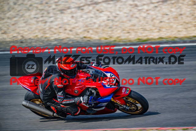 MaZZes_FotoMatrix_230719_0138 | GRUEN