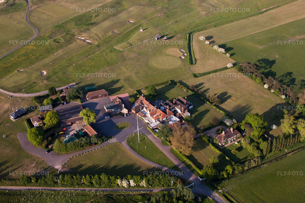 Aerial view: View of the town in Sandwich in the state England, Great Britain. – Photo: IMG_50673.jpg taken on 05/27/2012 by Werner Riehm/FLY-FOTO.com – Resolution of the original: 4752 x 3168 px