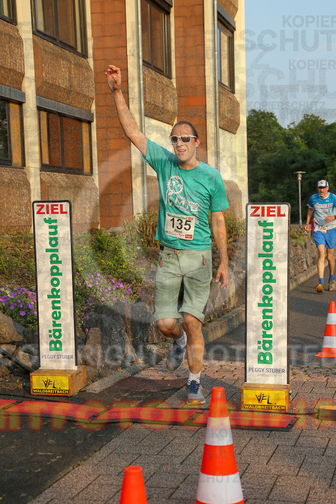 240802_1932_EX1_6535 | Sportfotografie im Rhein-Sieg Kreis, Köln, Bonn, NRW, Rheinland Pfalz, Hessen, etc. Unser Tätigkeitsfeld umfasst den Laufsport vom Volkslauf über den Marathon, Duathlon, Triathon bis zum Ultralauf wie Kölnpfad Ultra oder Schindertrail.