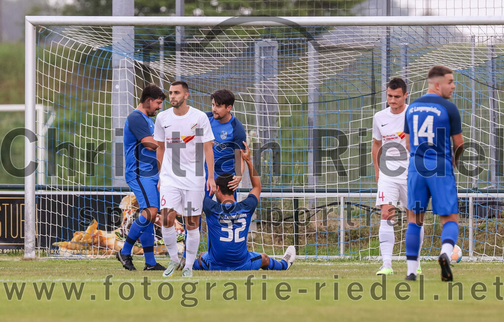 2023-06-30_037_FC_Langengeisling_gegen_VfB_Forstinning | Erding, Deutschland, 30.06.2023:
Fußball, Bezirksliga Oberbayern Ost 2023 / 2024, Testspiel, FC Langengeisling gegen VfB Forstinning, Endergebnis: 3:0

Jubel nach dem 1:0 durch Kilian Stenzel (FC Langengeisling, #32)
Florian Rupprecht (FC Langengeisling, #11), Ante Basic (VfB Forstinning, #6), Maximilian Maier (FC Langengeisling, #10), Kilian Stenzel (FC Langengeisling, #32), Mathias Hirt (VfB Forstinning, #4), David Riederle (FC Langengeisling, #14)

Foto: Christian Riedel / fotografie-riedel.net