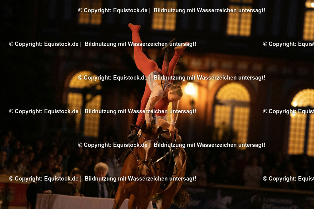 20230527_Voltigieren_NASPA_Flutlicht_0745 | equistock