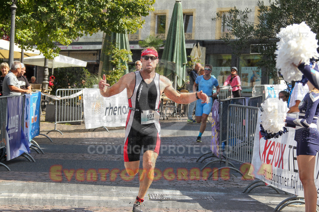 250824_1222_EV4_9192 | Sportfotografie im Rhein-Sieg Kreis, Köln, Bonn, NRW, Rheinland Pfalz, Hessen, etc. Unser Tätigkeitsfeld umfasst den Laufsport vom Volkslauf über den Marathon, Duathlon, Triathon bis zum Ultralauf wie Kölnpfad Ultra oder Schindertrail.