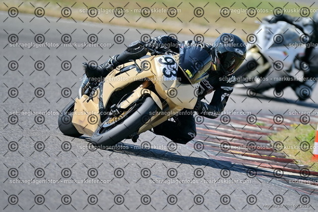 25bt04-0273 | markuskiefer.com - Realisiert mit Pictrs.com