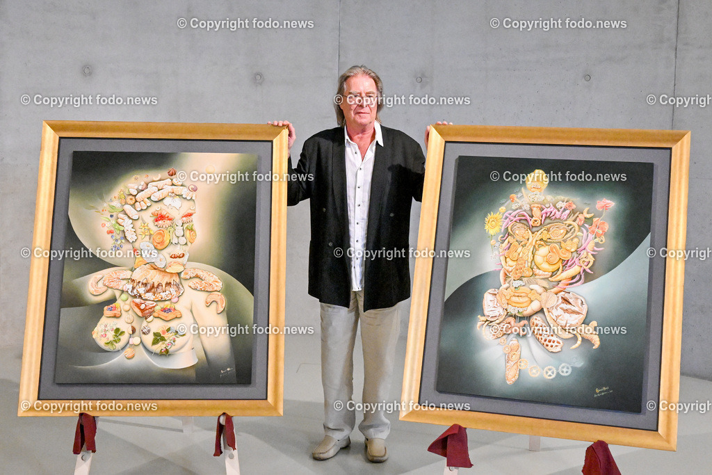 Asten_ Paneum_ Enthuellung Kunstwerke_ 26.09.2023-15 | 26.09.2023, Asten, AUT, Enthuellung Kunstwerke, Bread-Head und Sweet-Head im Bild René Marcel Riviére (Kuenstler, Maler)




