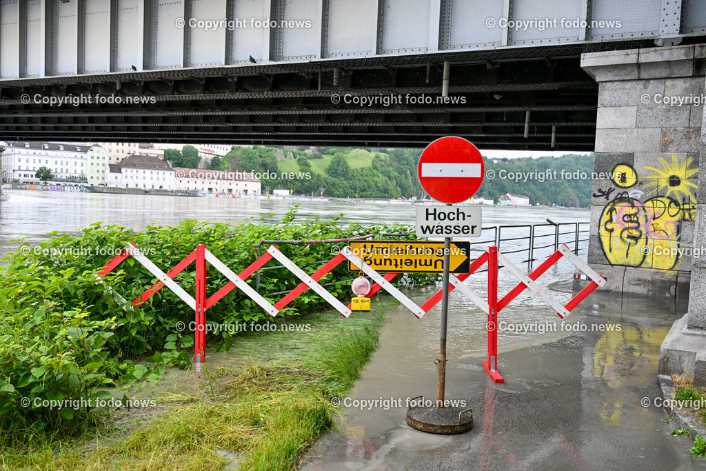 Linz_ Urfahr_ Donau_ Hochwasser_ 04.06.2024-29 | 04.06.2024, Linz, AUT, Urfahr, Hochwasser, im Bild Donau, Donaulaende Linz Urfahr, AEC, Neues Rathaus, Unterfuerung