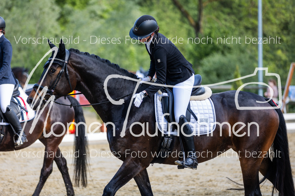 Donop24-A-Dre-078 | MomenTaufnahmen Pferdesportfotos